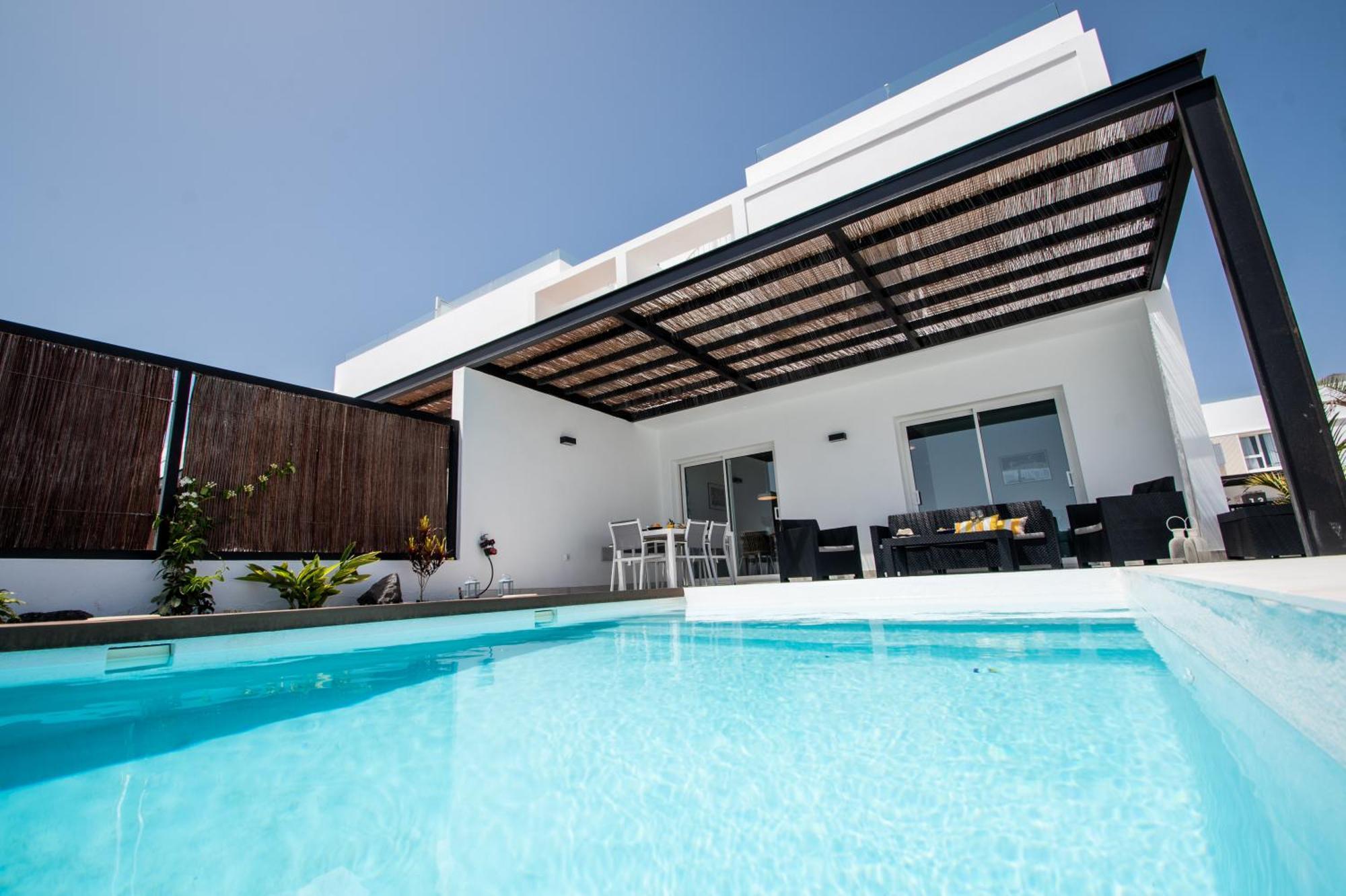 Serena Villa 38 - Heated Pool, Sea Views, Ac, High Speed Internet Playa Blanca  Extérieur photo