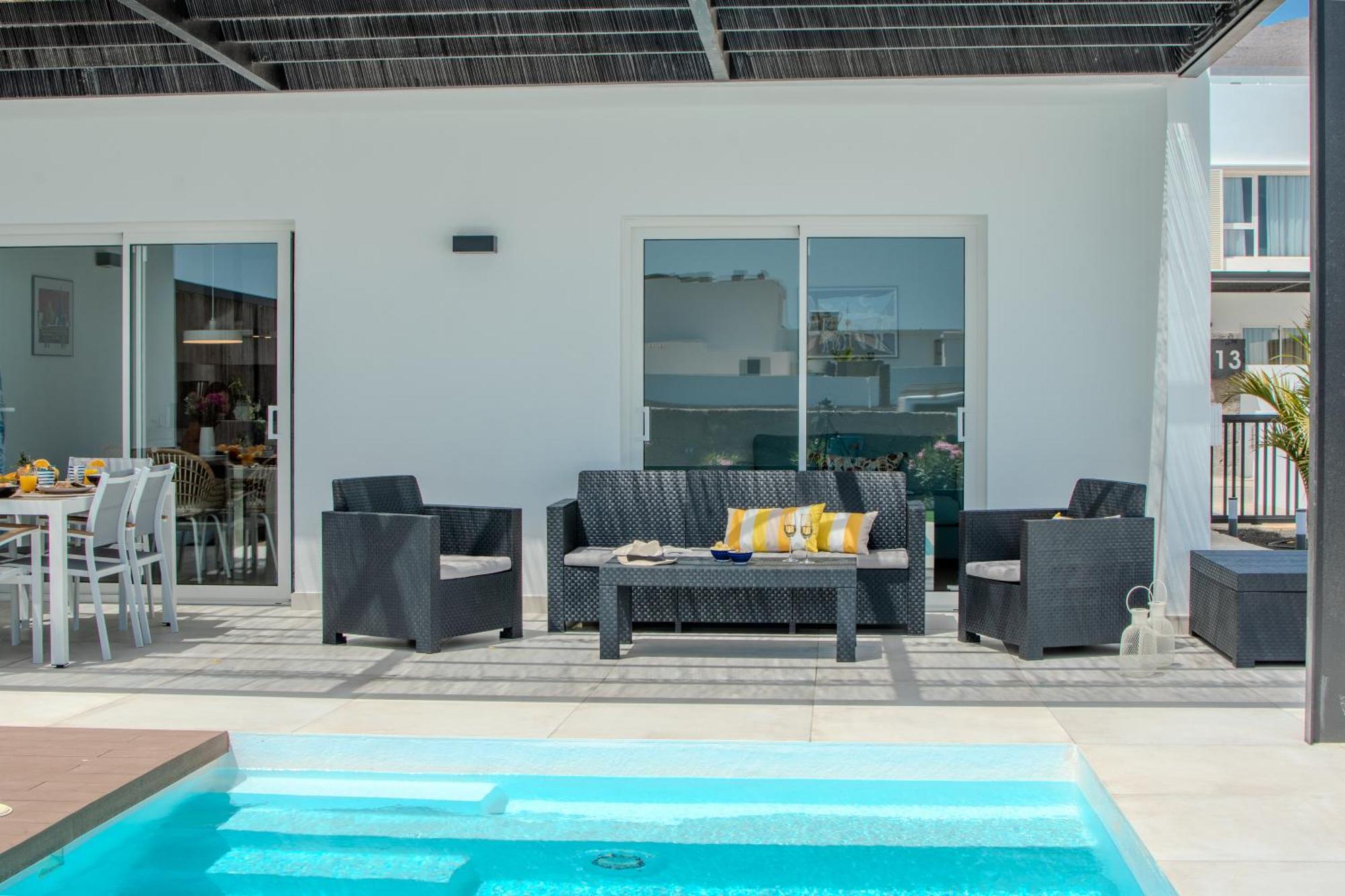 Serena Villa 38 - Heated Pool, Sea Views, Ac, High Speed Internet Playa Blanca  Extérieur photo