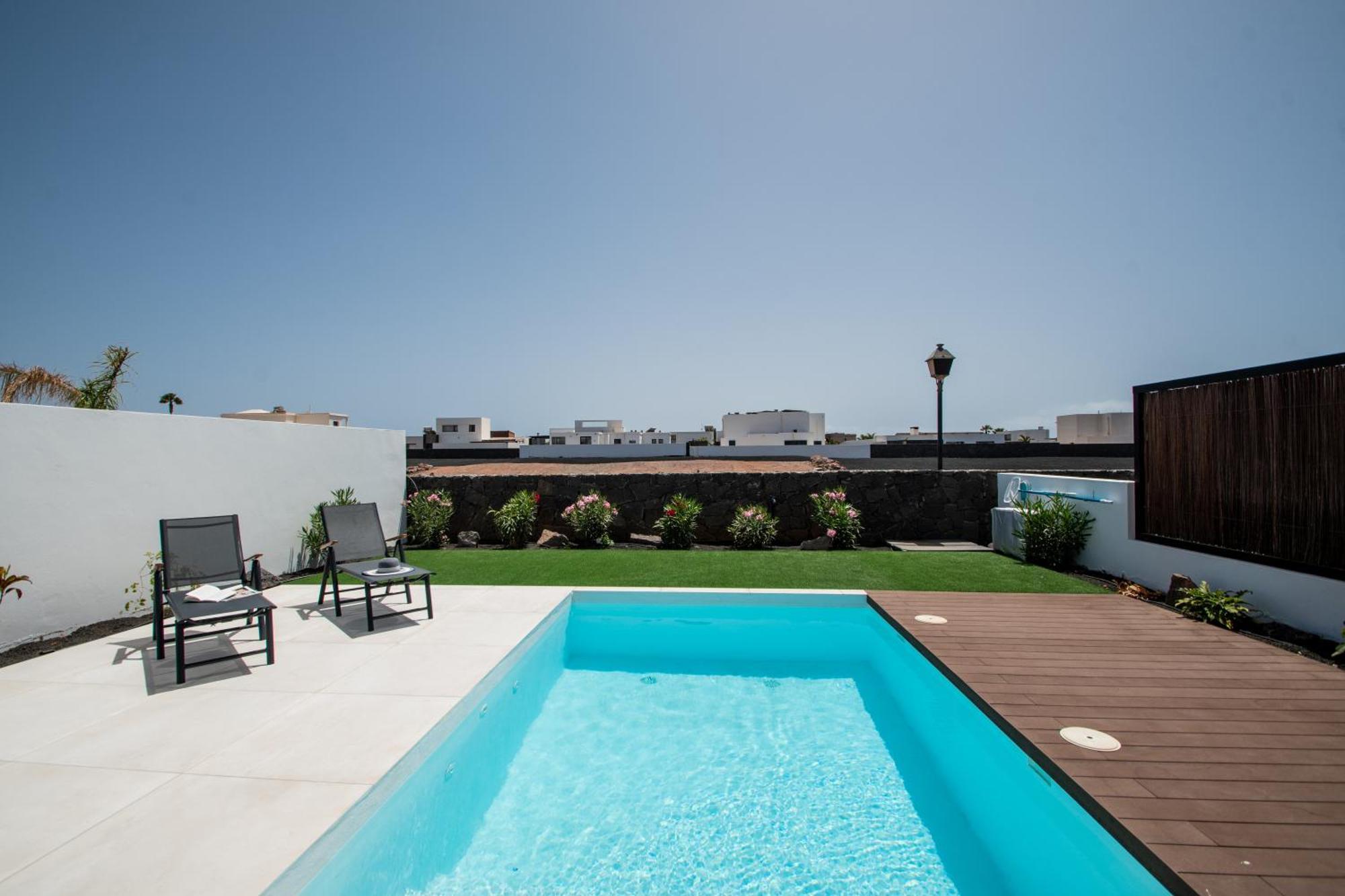 Serena Villa 38 - Heated Pool, Sea Views, Ac, High Speed Internet Playa Blanca  Extérieur photo