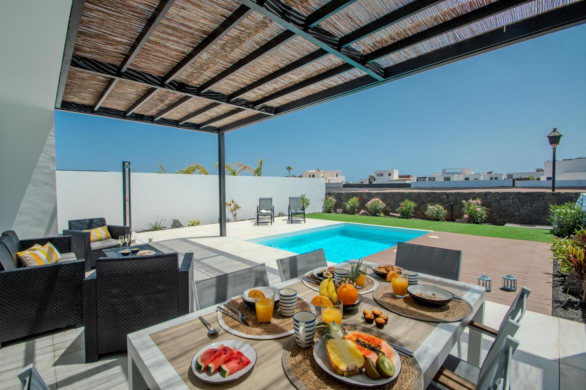 Serena Villa 38 - Heated Pool, Sea Views, Ac, High Speed Internet Playa Blanca  Extérieur photo